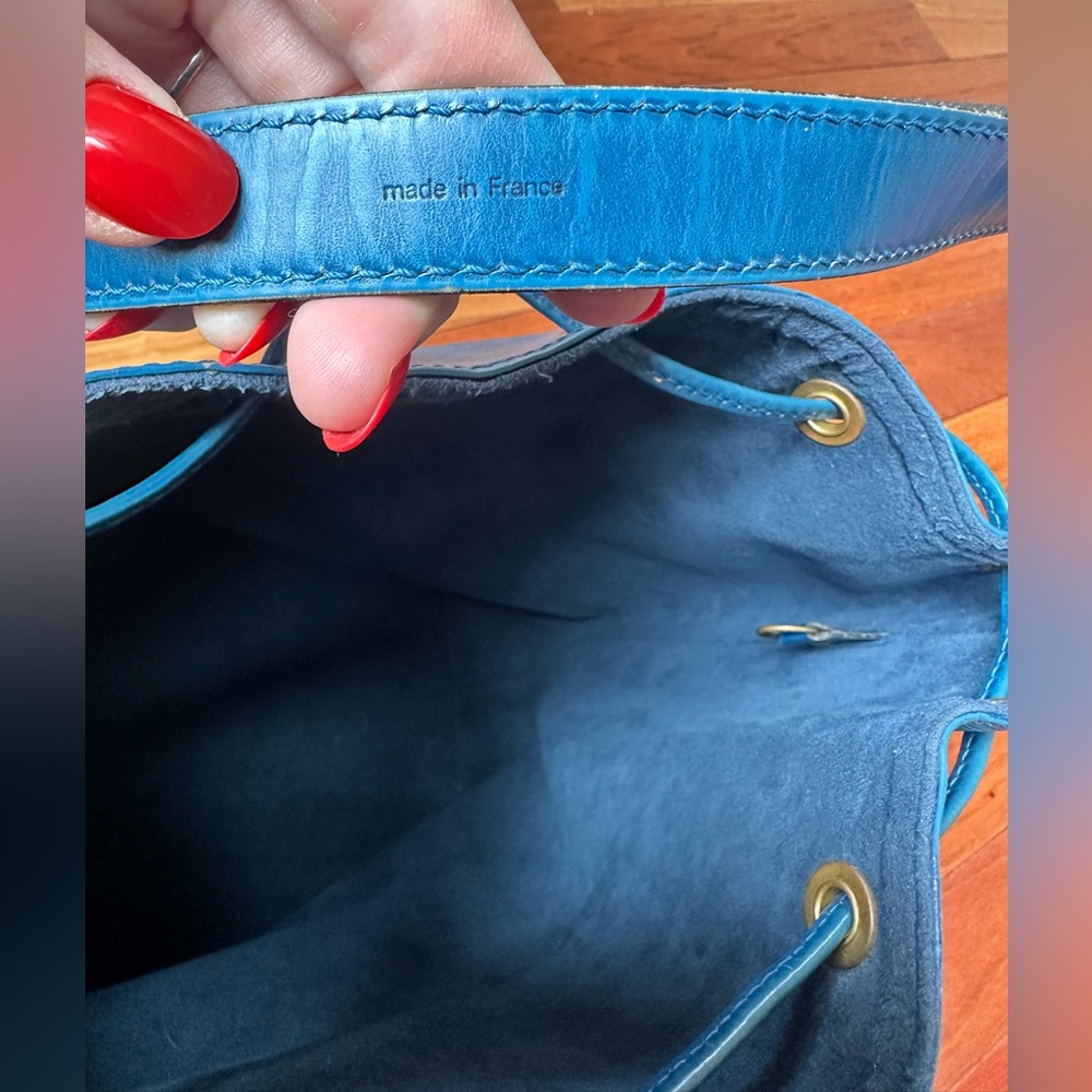 Louis Vuitton Noé Epi Leather Bucket Bag in Toledo Blue - Picture 9 of 16